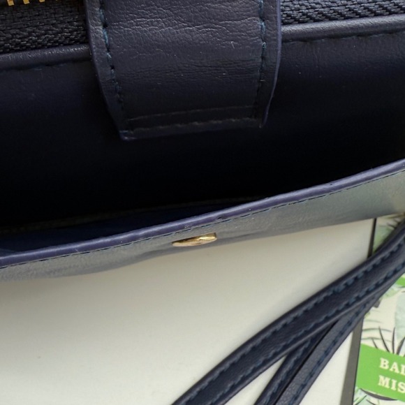 Badgley Mischka Navy Vegan Leather Studded Wristlet Small Purse Wallet $59 - Picture 9 of 13
